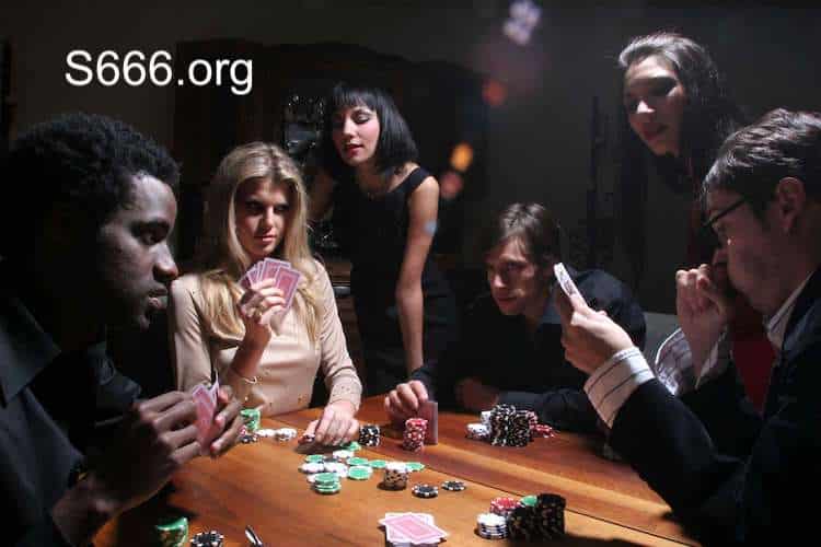 Strip Poker game là gì